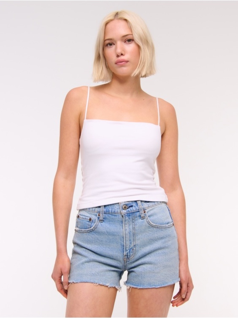 Abercrombie & Fitch High Rise The Mom Short size 6